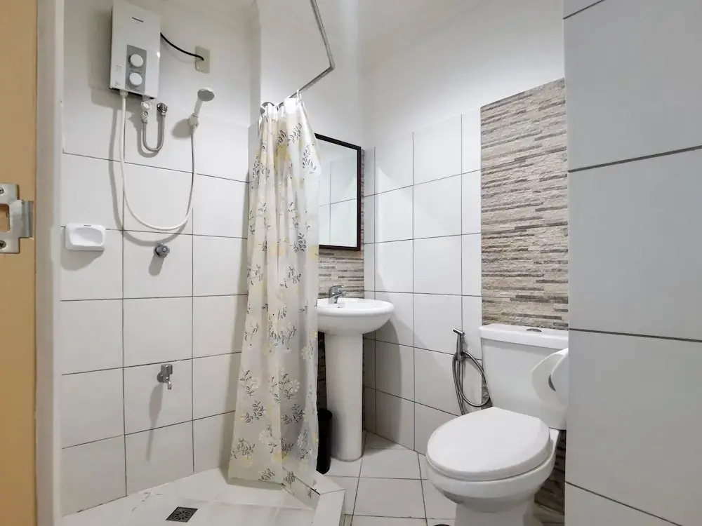 Den Den Guesthouse