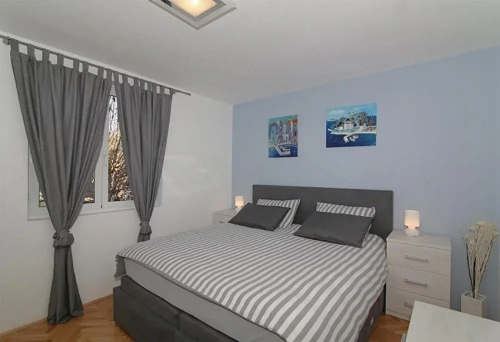 Apartment Pleasant Stay