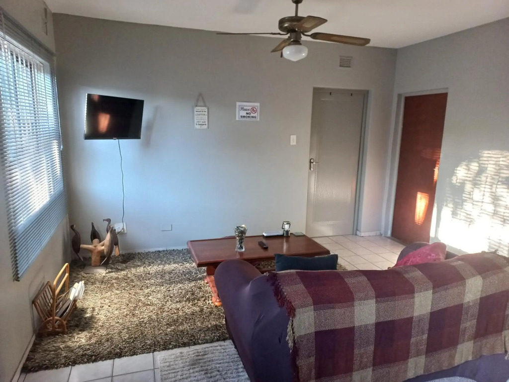Elegant 1-Bedroom Apartment with pool.