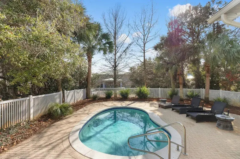 Sugar Sand Retreat 3-bed, 2-bath Beach Getaway With Private Pool, Sleeps 8!