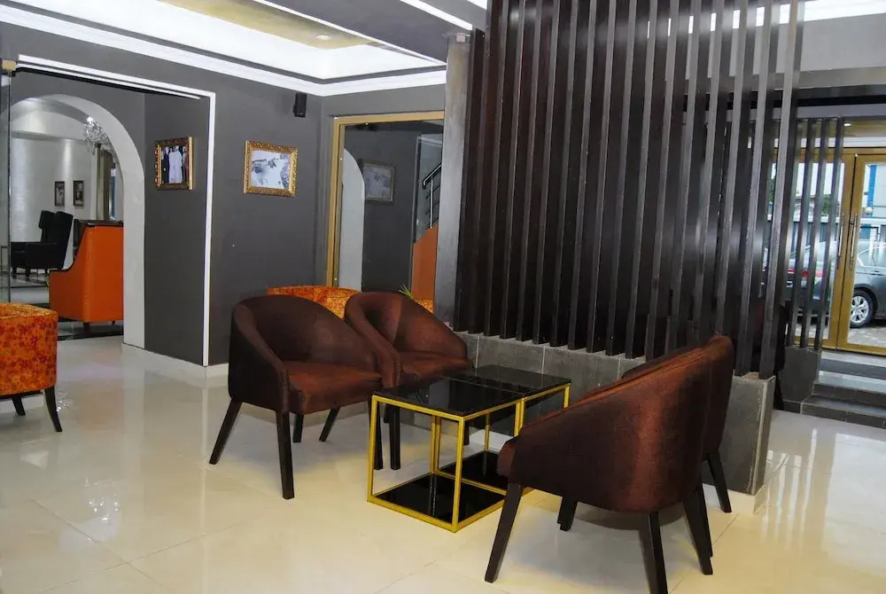 Kings Celia Hotel & Suites