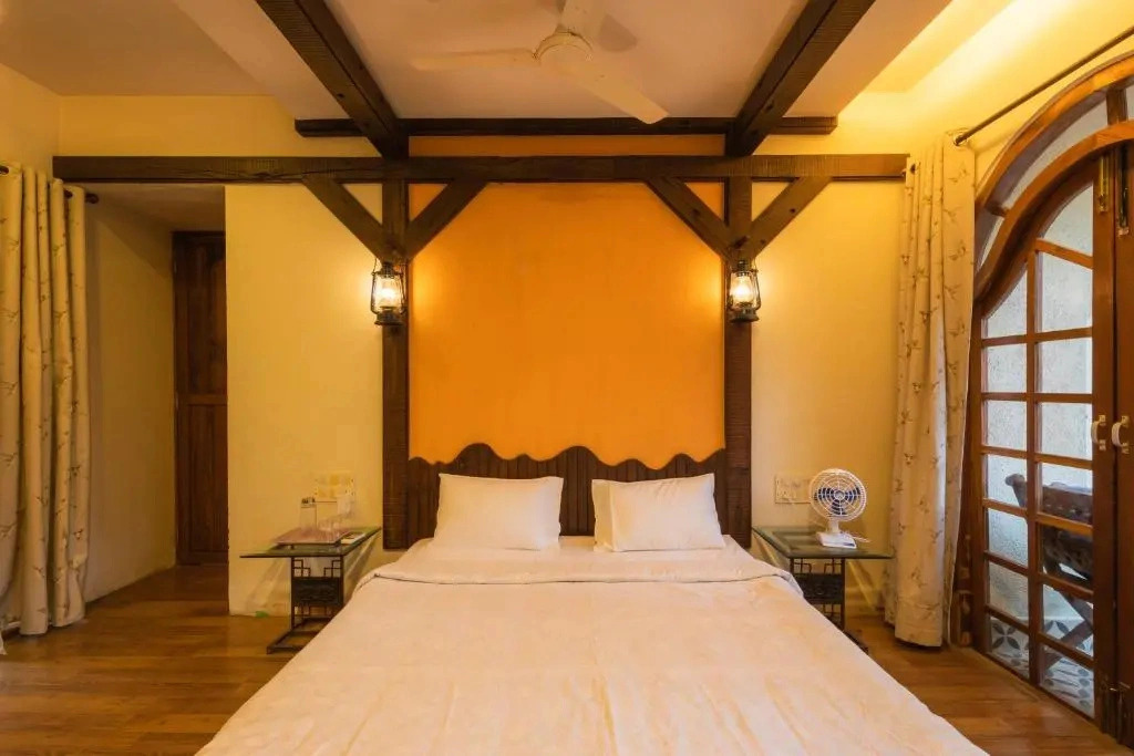 SaffronStays Birdsong - 3BR pet-friendly villa with lawns, treetop terraces, gazebo dining & tennis court