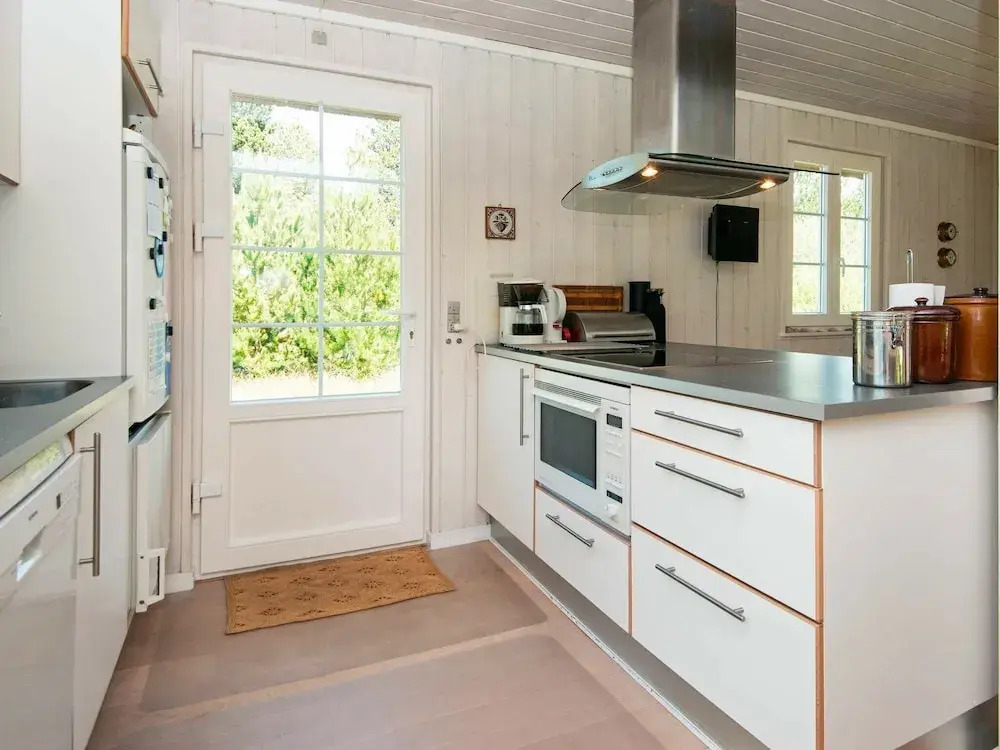 Relaxed Holiday Home in Rømø Foreseeing Lush Garden