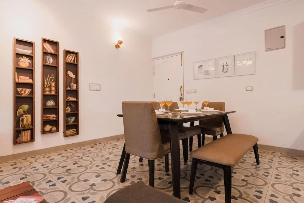 Luxe Apt w Balcony Rooftop Pool 15 min to Beach