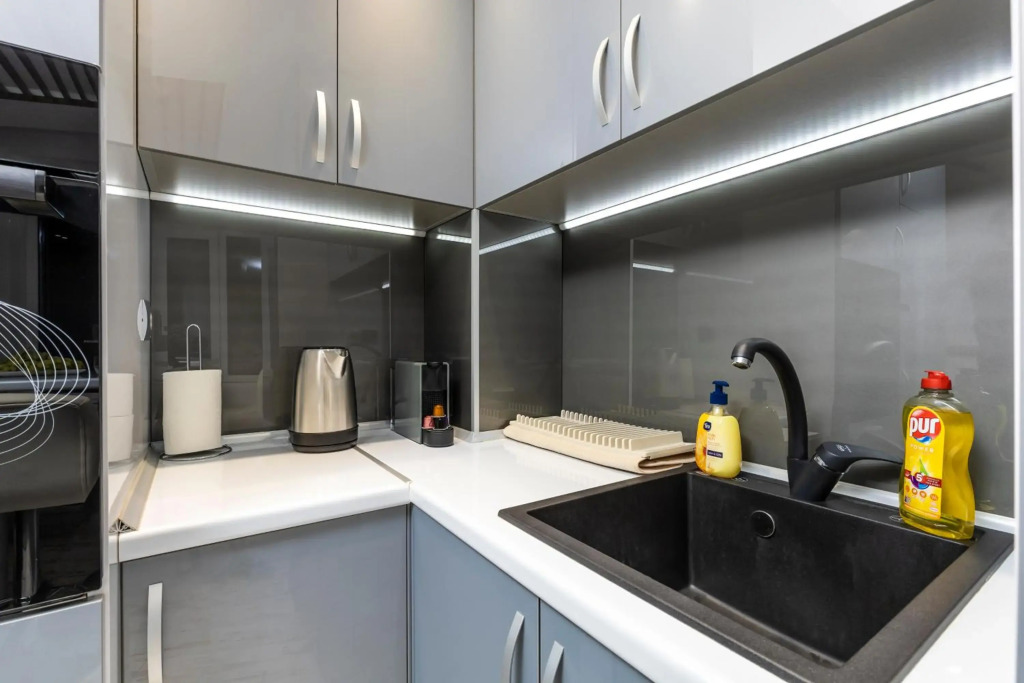 Modern 1BD Flat with a Parking near the city centre