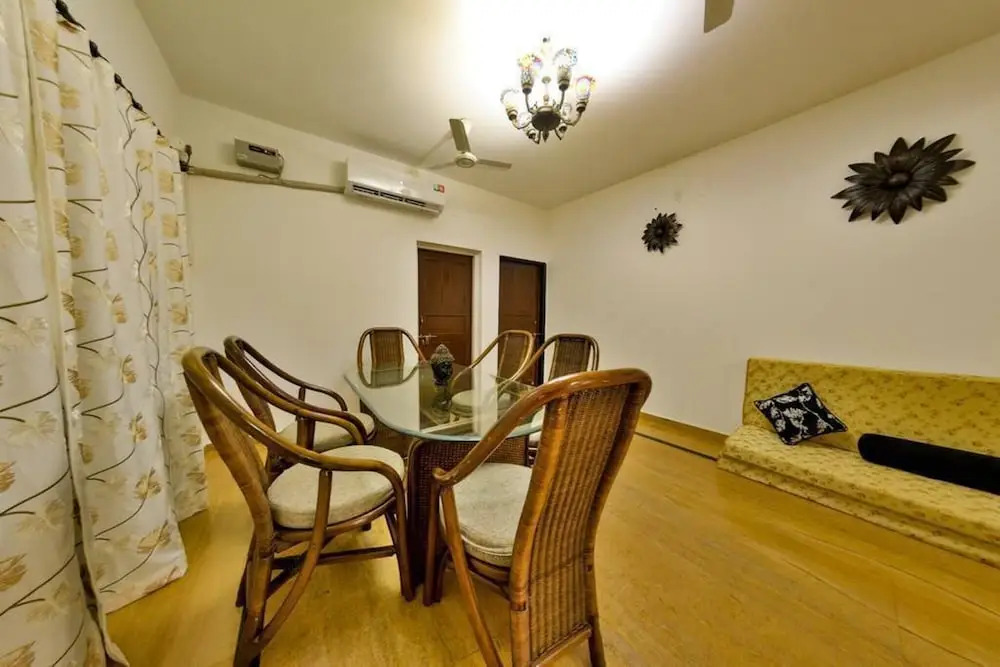 6bhk Villa With Private Pool and Fountain