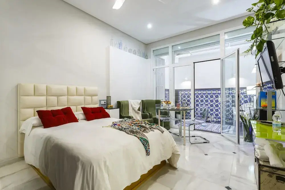 Villamarta Studio City Center Surthy