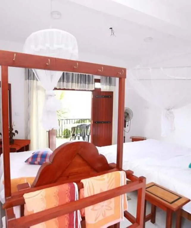 Yoho Cloud Castle Homestay