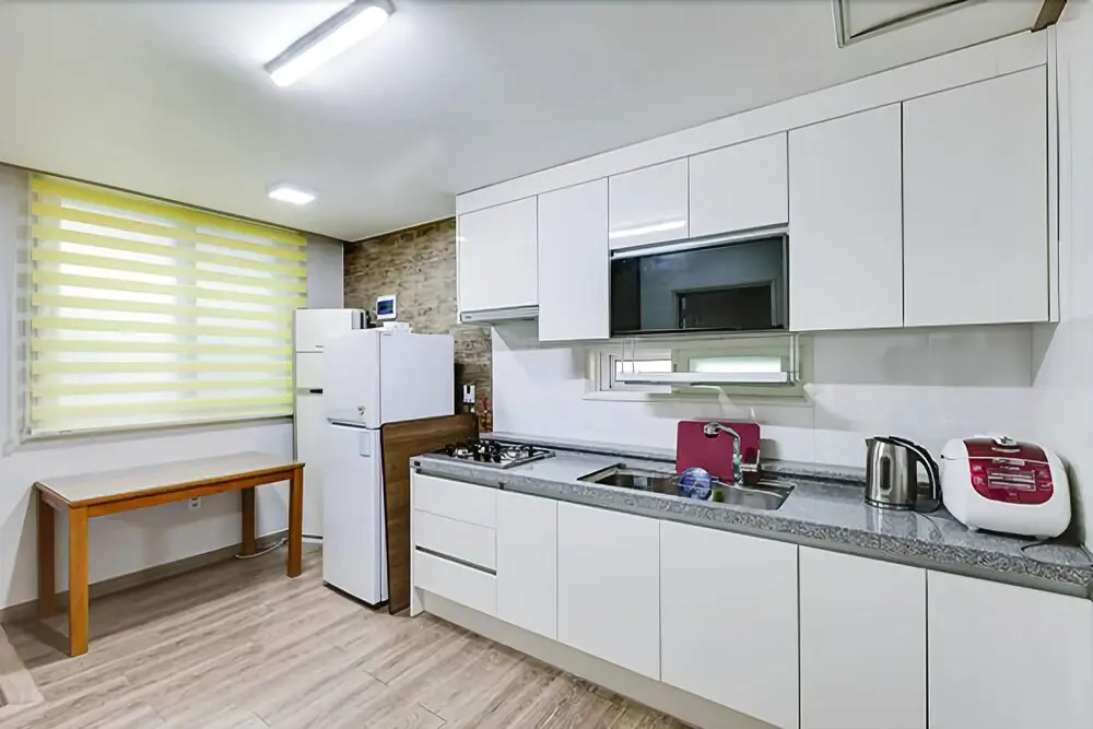 Gyeongju Hayan jip Pension