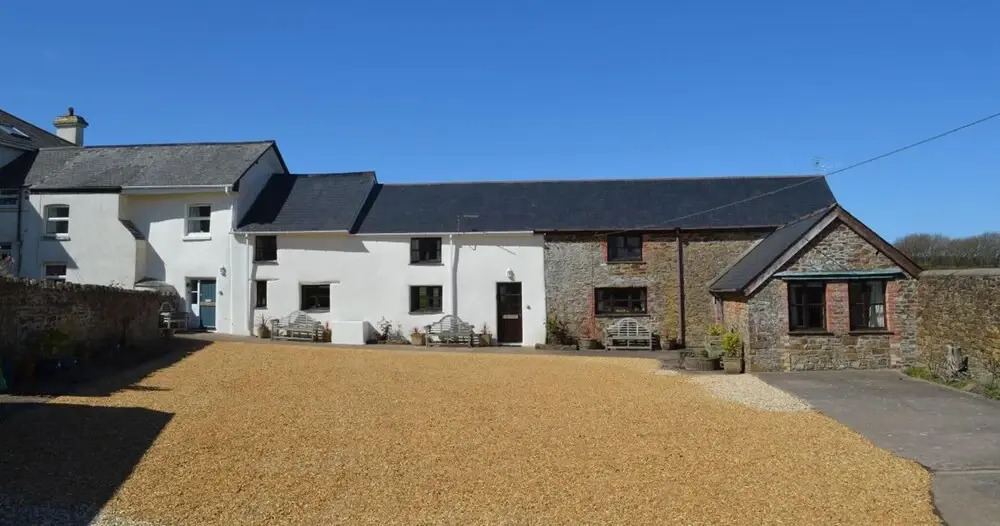 Bowood Cottage With Great Activities Barn