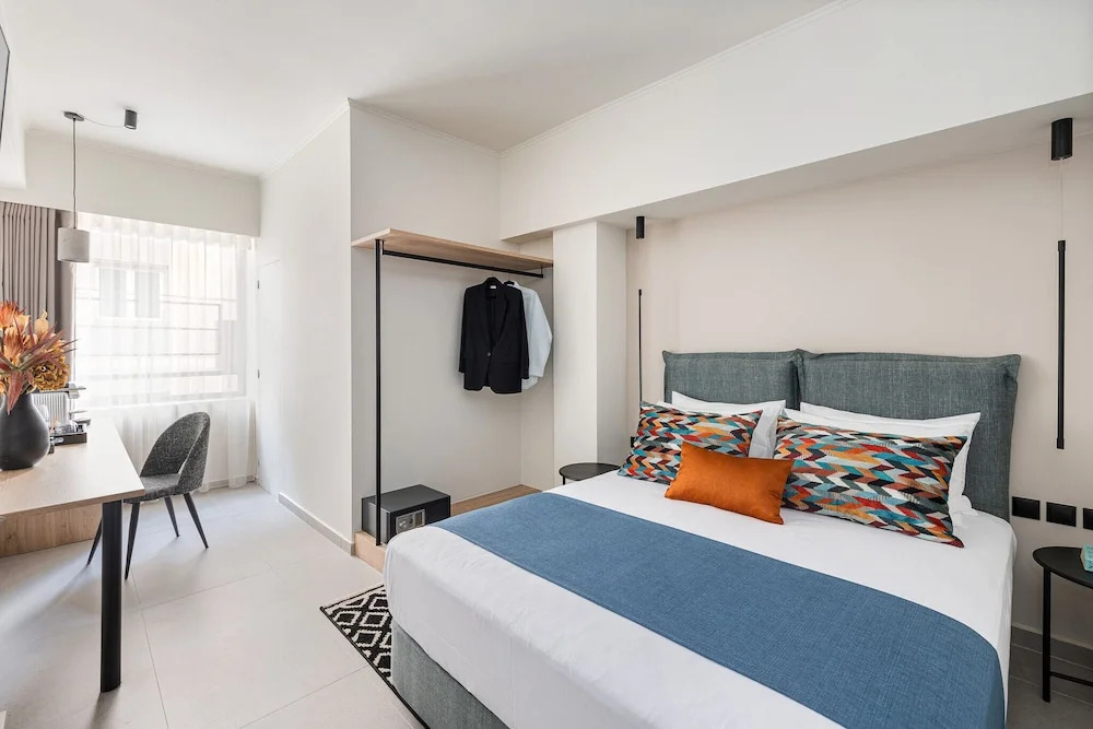 AIRIO Athens Luxury Suites