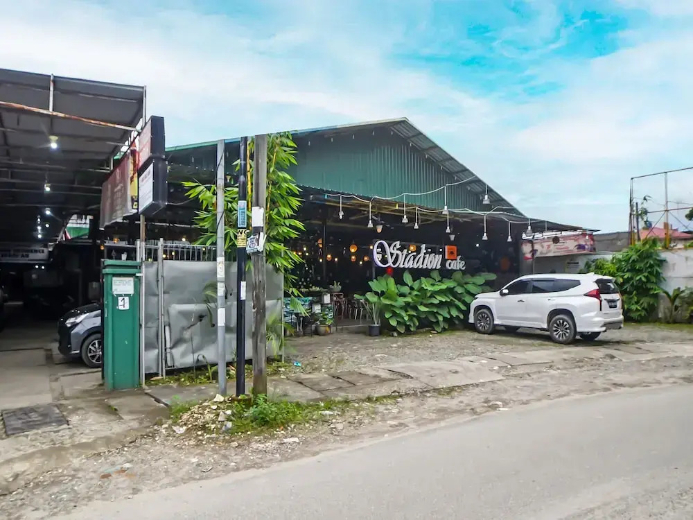 OYO 990 Stadion Residence Syariah