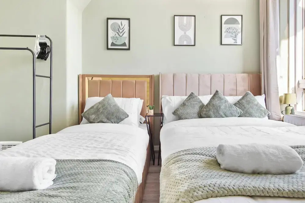 Modern Bed Apartment