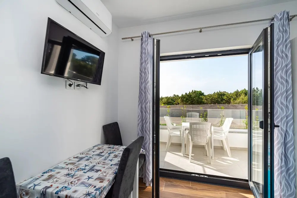 Deluxe Villa Laura With Pool Studio 1b