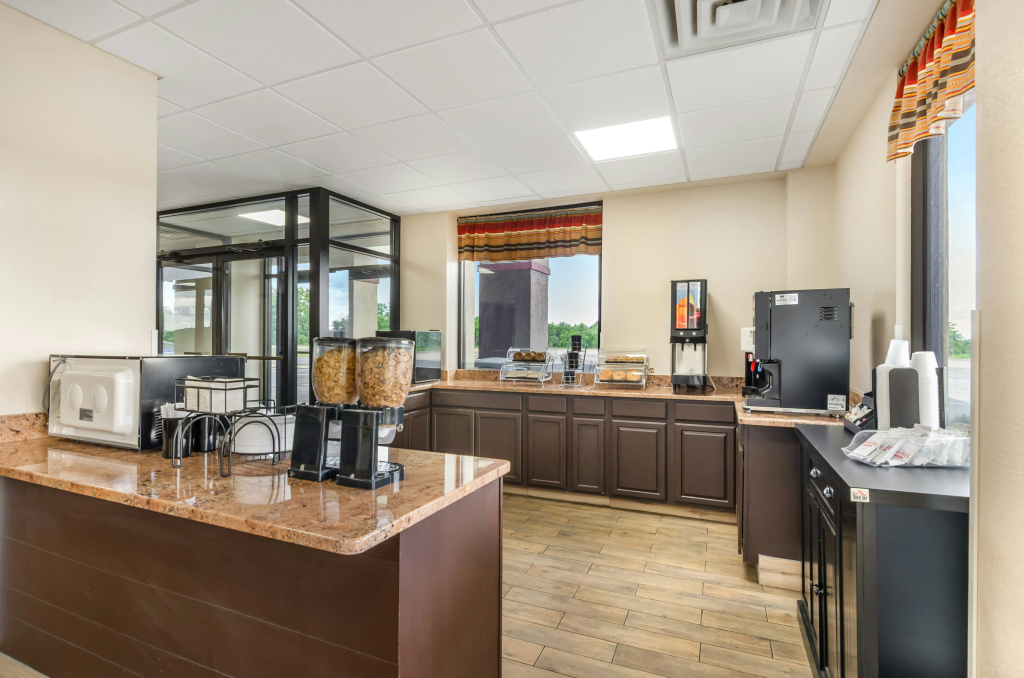 Red Roof Inn Staunton