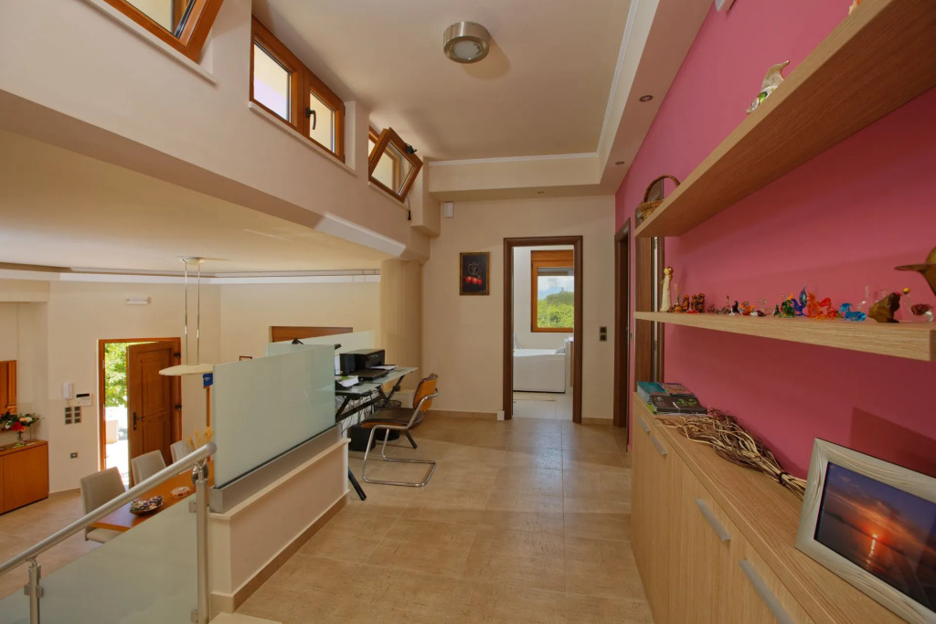 Cretan Vineyard Hill Villa