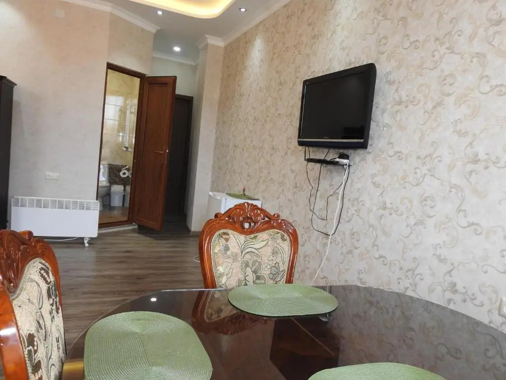 White Hotel Guesthouse
