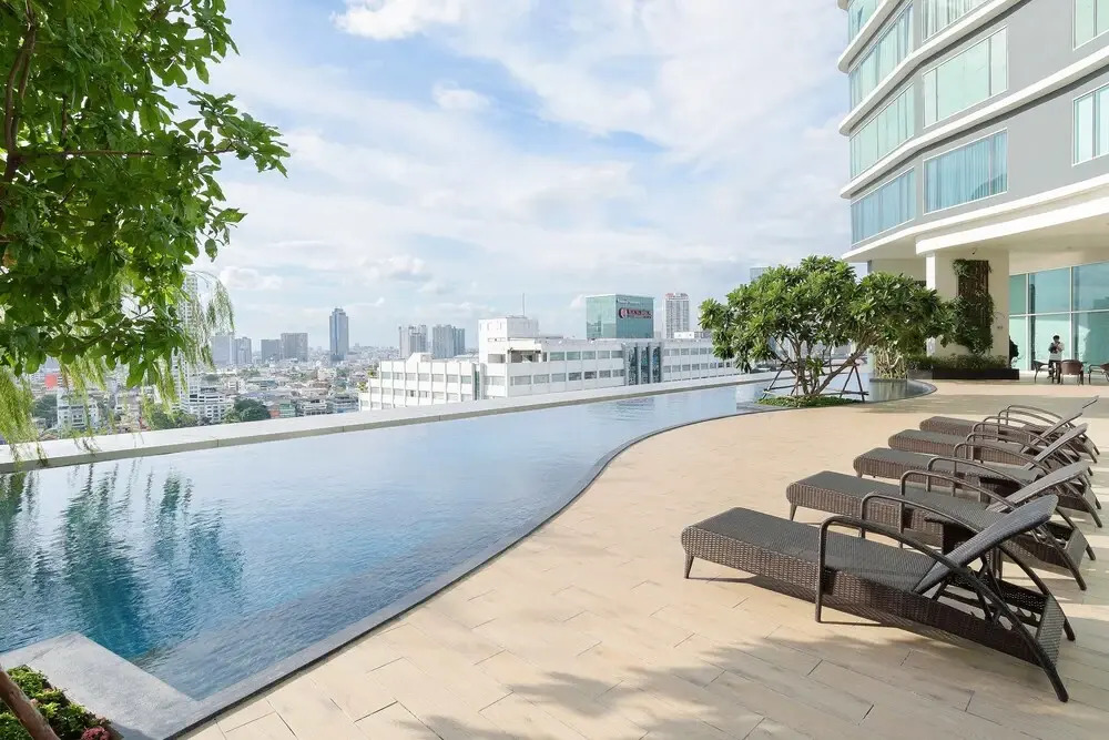 Menam Residence By Favstay