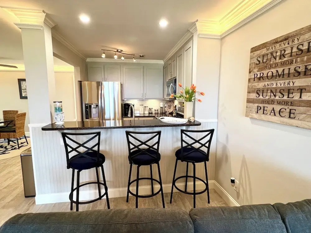 2112 Landfall Way