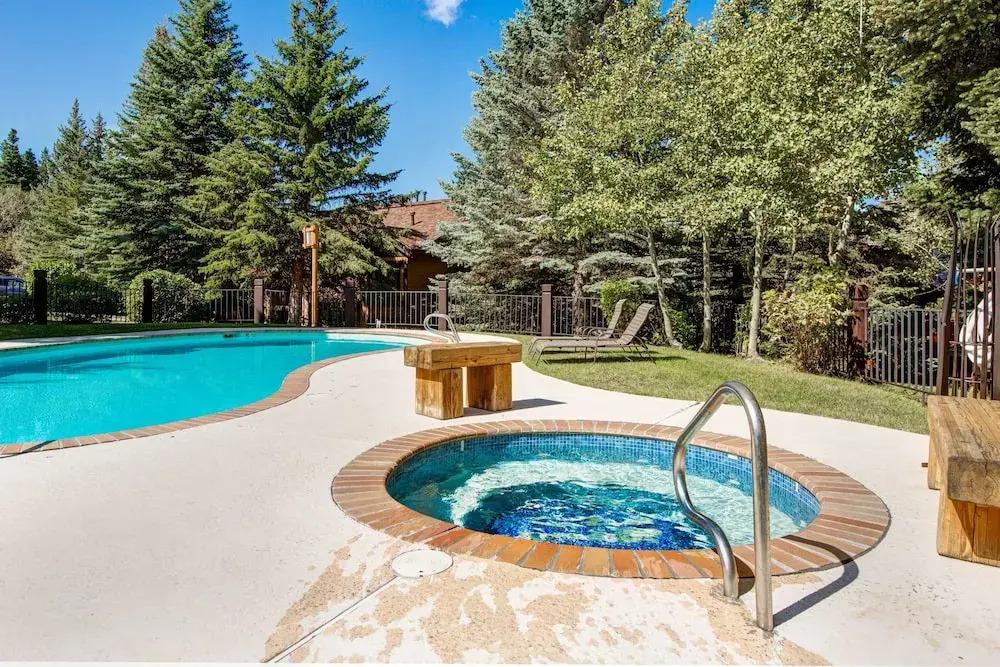New Listing! Deer Valley Townhome W/ Hot Tub, Pool 3 Bedroom Townhouse