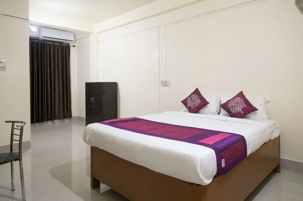 Shree Krishna Guest House By OYO Rooms