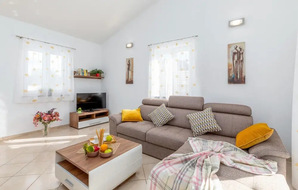 Stunning Home In Musalez