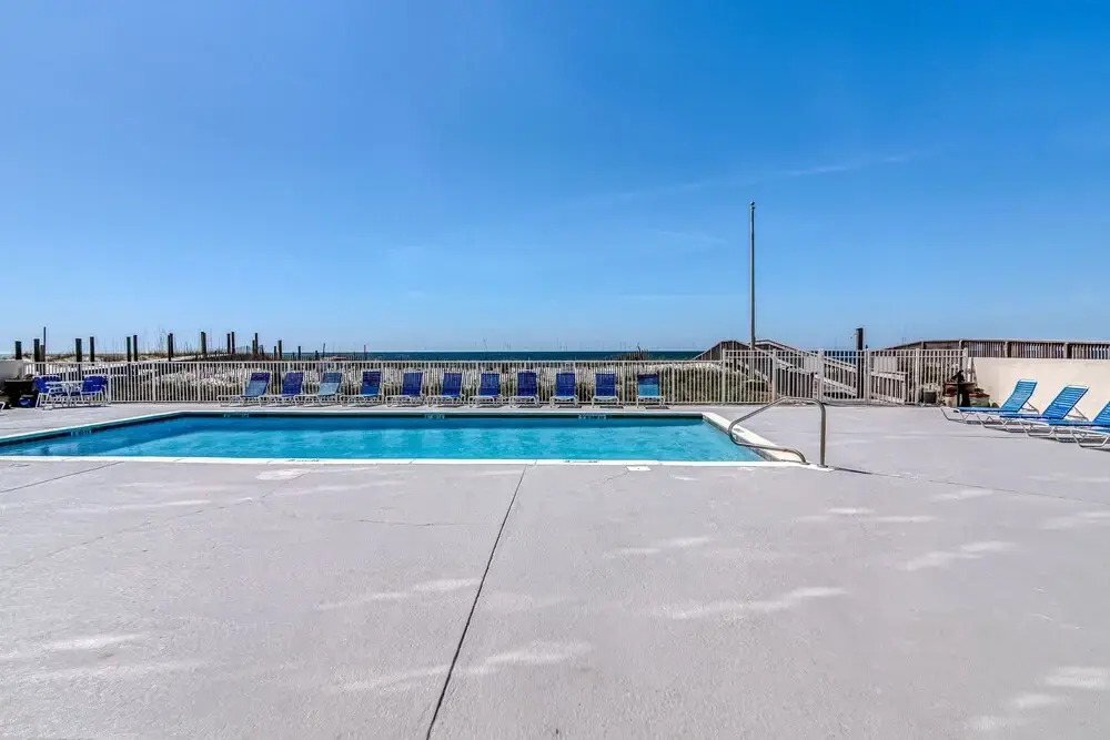 Gulf Tower 8b 2 Bedroom Condo by RedAwning