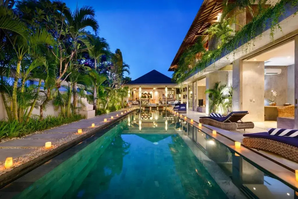 Lavish 5 Bed, Sleeps 10, Butler, Daily Breakfast