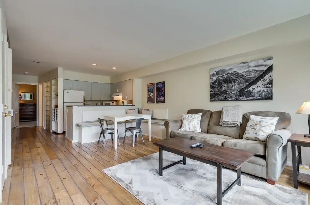 Muscatel Flats - 1 Bedroom Condo #8 Walk Up - LLH 57124