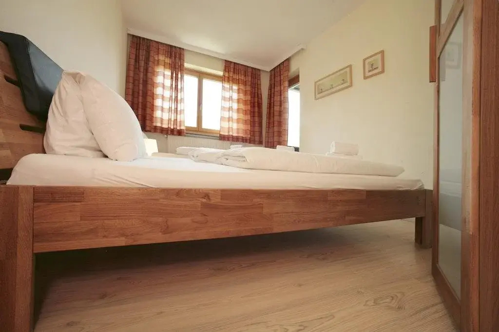 Maras Little Boutique Sleepover - Budget Holiday Home