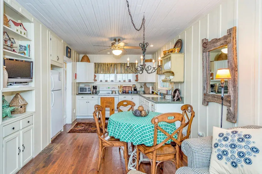 39 Maney Lane Home 5 Bedrooms 3 Bathrooms Home