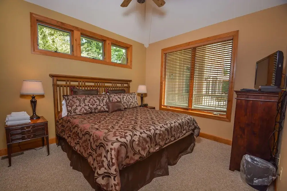 Firefly Cove 4 Bedroom House