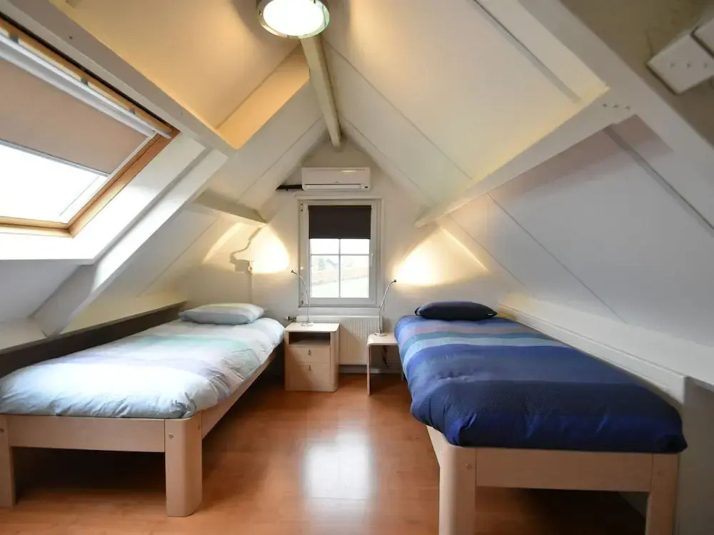 Luxury Holiday Home in Oostvoorne by the Lake