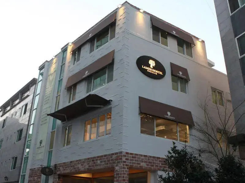 Lamer Hostel