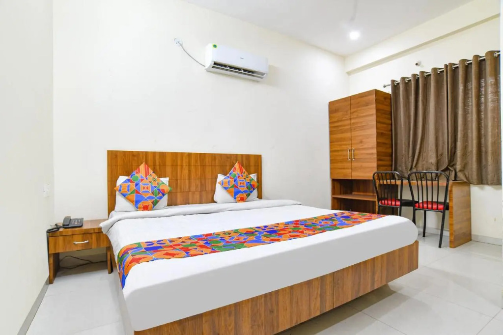 Hotel Blue Moon, Indore