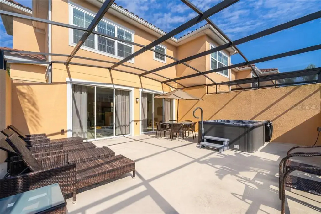 Charming 3 Bd w/ SPA close to Disney @ Regal Oaks 2649
