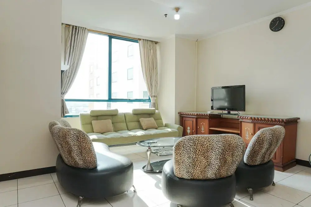 Modern Elegant and Good 3BR at Pangeran Jayakarta Apartment