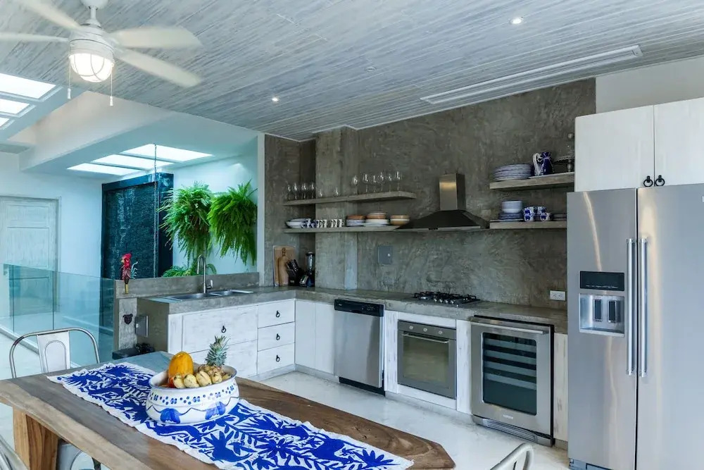 Lux Casa Lucia Boutique Rooftop Pool by Nomad Guru