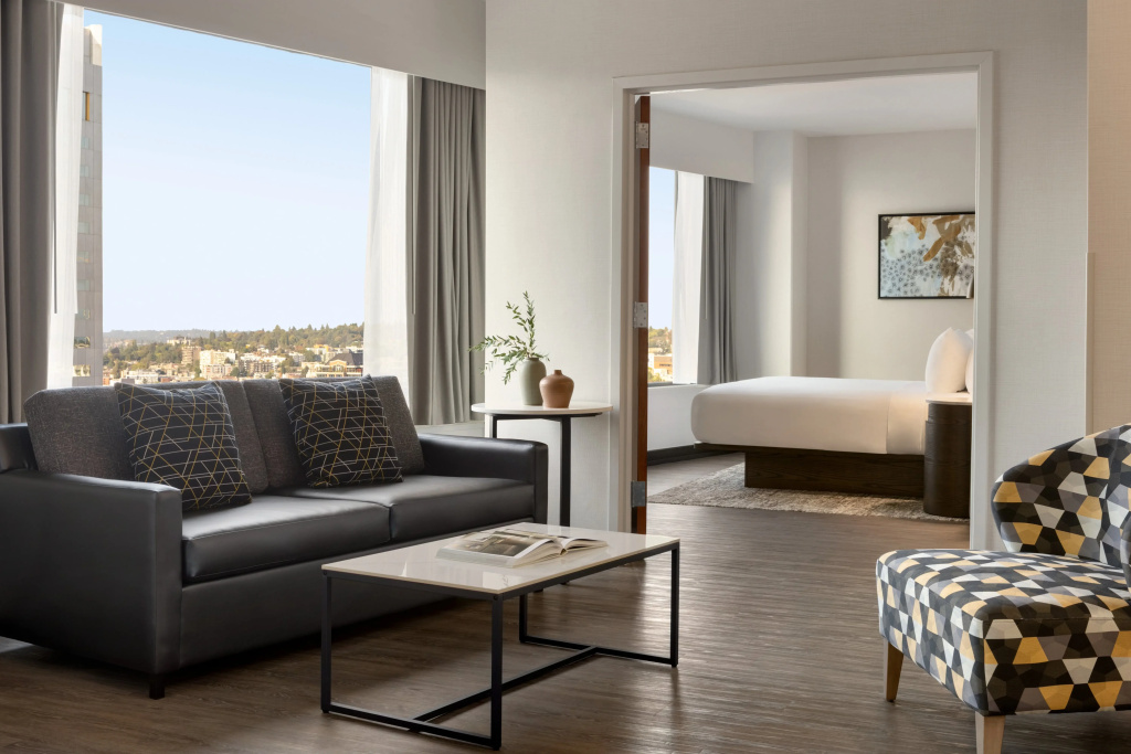 Crowne Plaza Seattle - No Resort Fee - Newly Renovated IHG Hotel