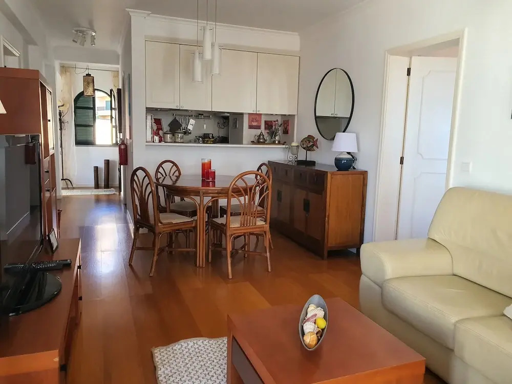 Luzia's Apartment - 2 Bedroom Apartment Sleeps 4