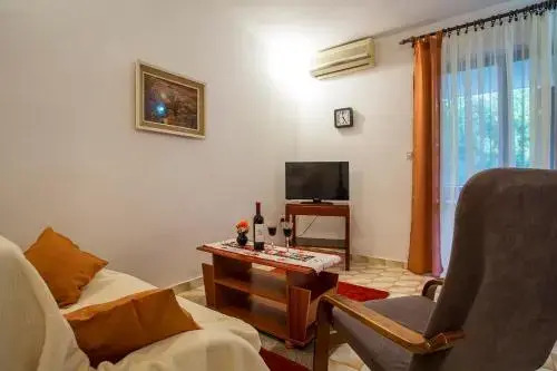 Apartment Puh 327