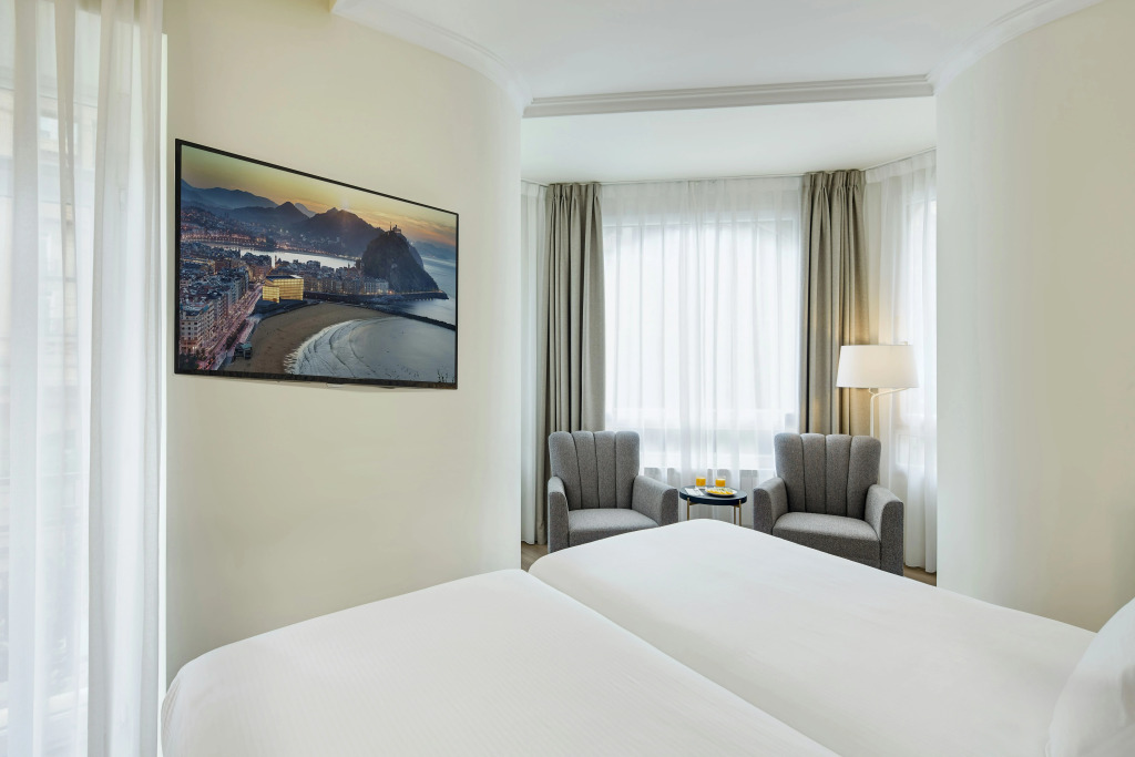 Отель Sercotel Hotel Europa