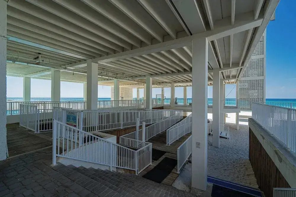 Coral Cove Beachfront Condo for 3 w/ Onsite Pool
