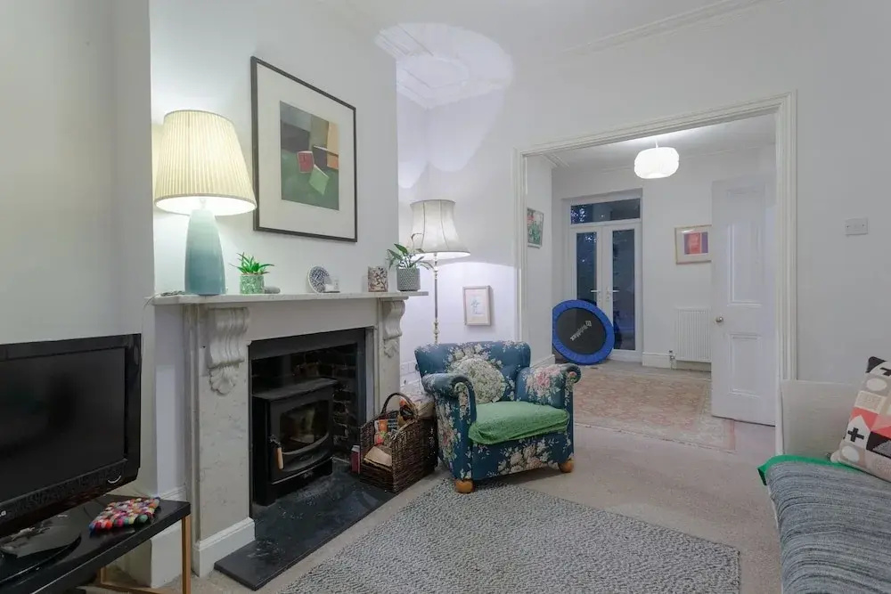 3 Bedroom Family House in Inner East London
