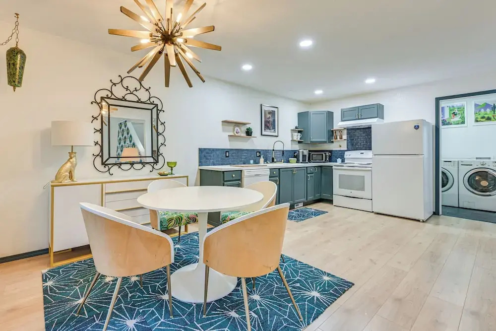 Mcm-inspired Decor & Top Location! Tumwater Duplex