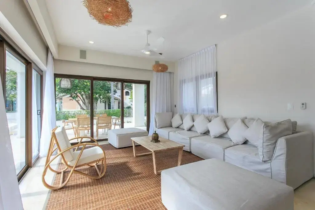 Steps to Best Beach VILLA UNICA 6Bedroom