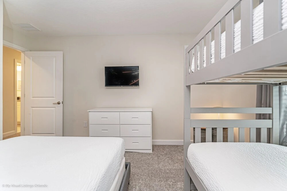 Modern Townhome W/private Pool & Free Water Park!