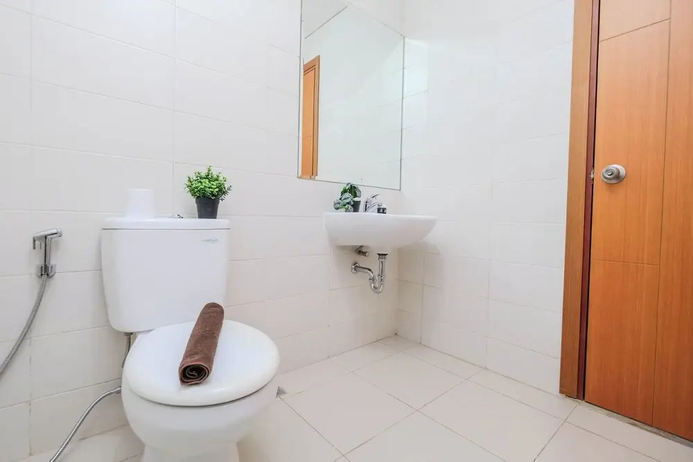Modern 2Br With Service Room Apartment Woodland Park Residence