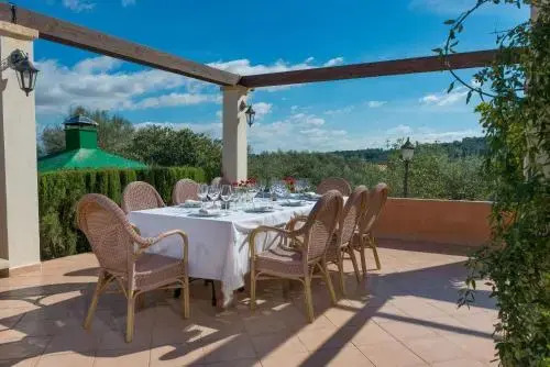 Villa El Palmeral Casa con piscina en Petra