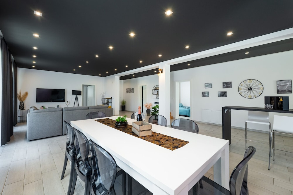 Villa XO